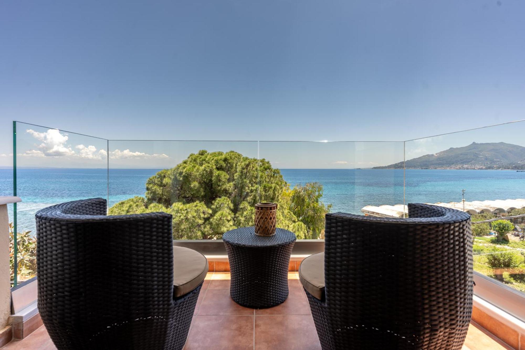 Seafront Spirit Suites Zakintos Zewnętrze zdjęcie